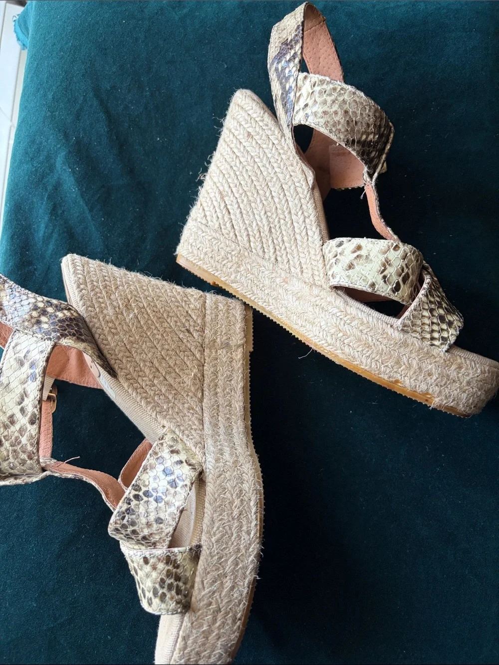 Kanna Beige Snake-Print Women’s Wedge Sandals